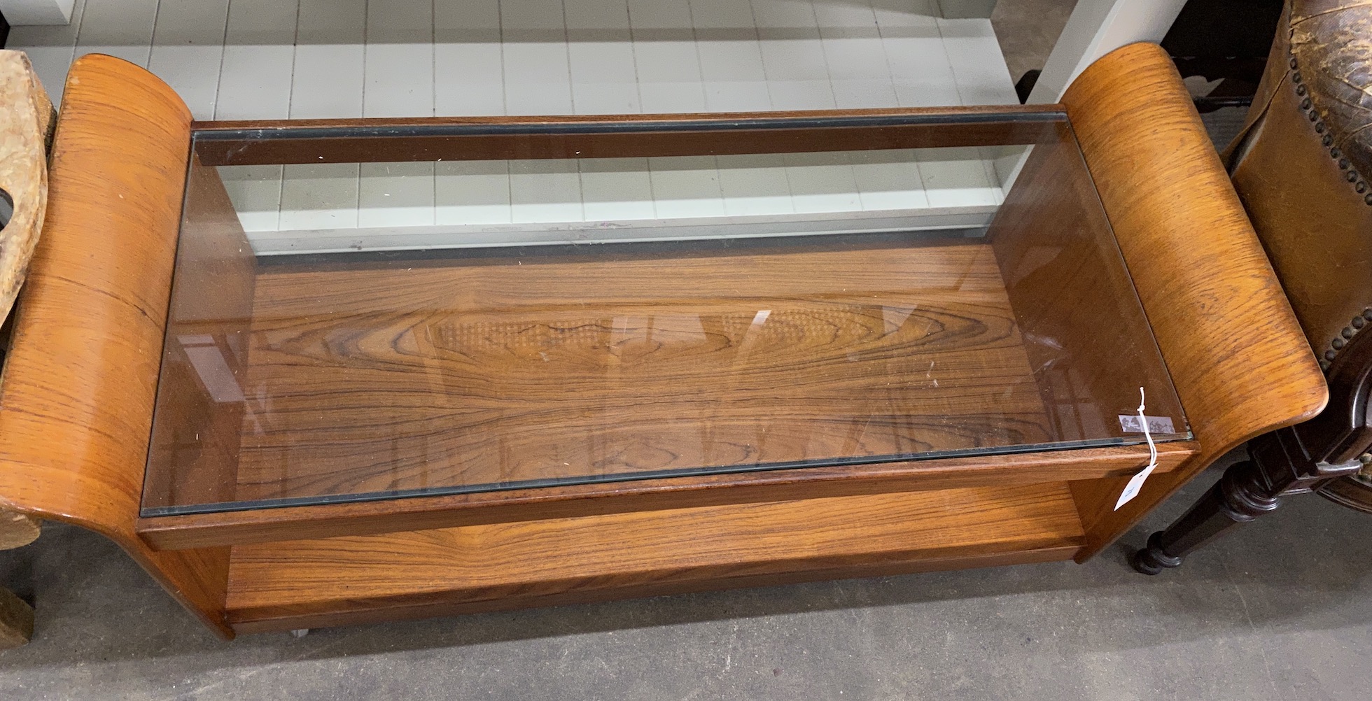A G Plan teak 'surf board' coffee table, length 120cm, depth 49cm, height 51cm